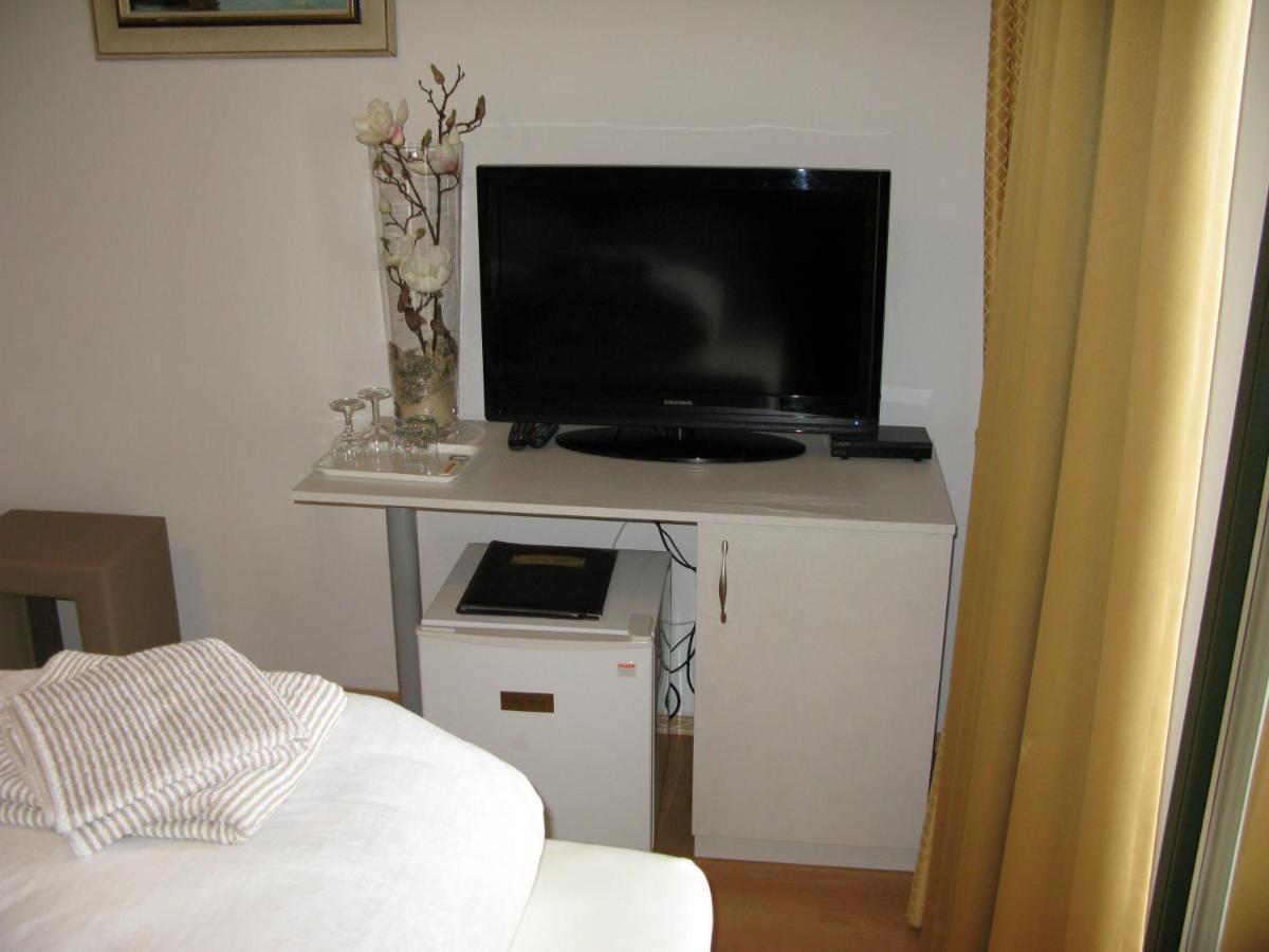 Bed And Breakfast Villa Iris Moscenicka Draga Exterior photo