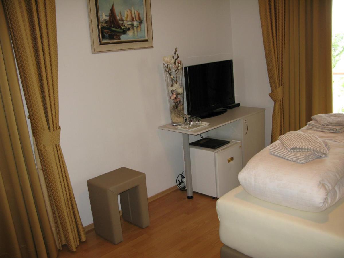 Bed And Breakfast Villa Iris Moscenicka Draga Exterior photo