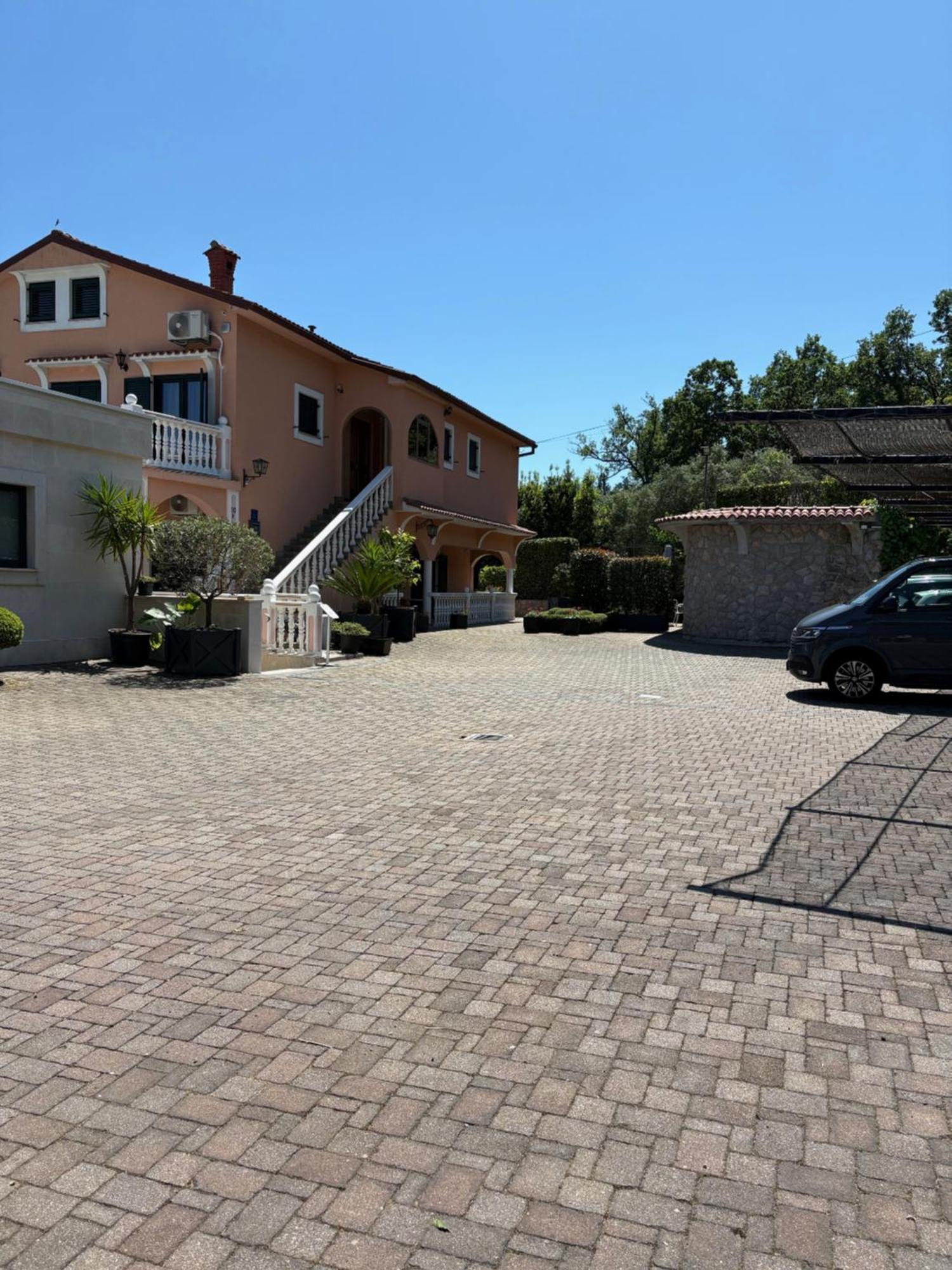 Bed And Breakfast Villa Iris Moscenicka Draga Exterior photo